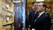Медведев зовет бизнес в производство армейского стрелкового оружия