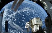 NASA: повреждение на МКС не повлияло на работу солнечных батарей
