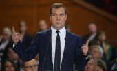 Медведев: Соглашение с ЕС - выбор Украины, но "пусть потом не кусают себе локти" из-за лишения льгот РФ