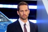 Сотни поклонников Пола Уокера почтили его память на месте аварии в Калифорнии