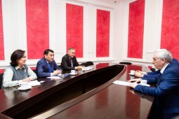 Генконсул Кыргызстана встретился с ректором Уральского экономуниверситета