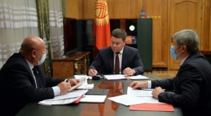 И.о. Президента Талант Мамытов принял секретаря Совета безопасности