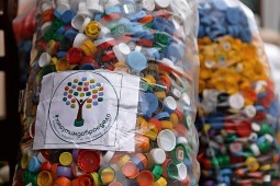 Новая жизнь в обмен на крышечки