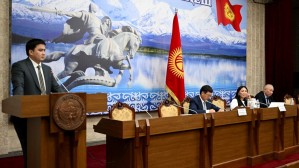 Председатель Кабмина Акылбек Жапаров провел переговоры с главой офиса Всемирного банка в Кыргызстане Навидом Накви
