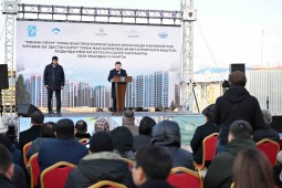 Акылбек Жапаров заложил капсулу под строительство жилого комплекса для государственного ипотечного кредитования