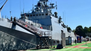 «Рособоронэкспорт» передал Индии построенный в России фрегат проекта 11356 Tamal
