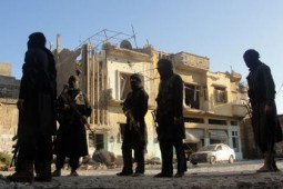 В городе Хомс /165 км к северу от Дамаска/ вступило в силу прекращение огня