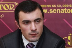 Эксперт С. Асатрян рассказал о двойных стандартах, смене главы МО Азербайджана и выборах в этой республике