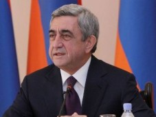 Саргсян предложил подписать договор о присоединении Армении к ЕАЭС до 15 июня